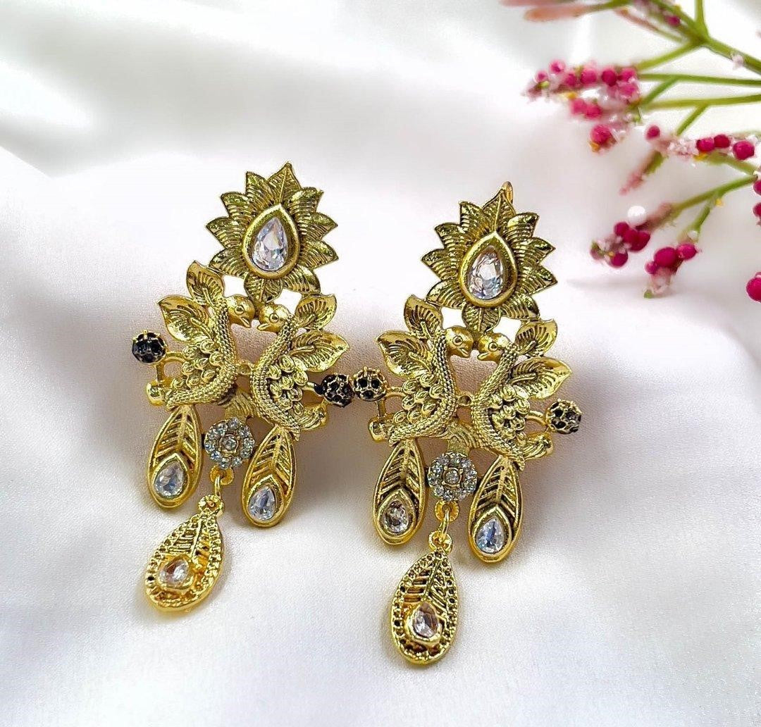 Trendy Tear Drop Earrings