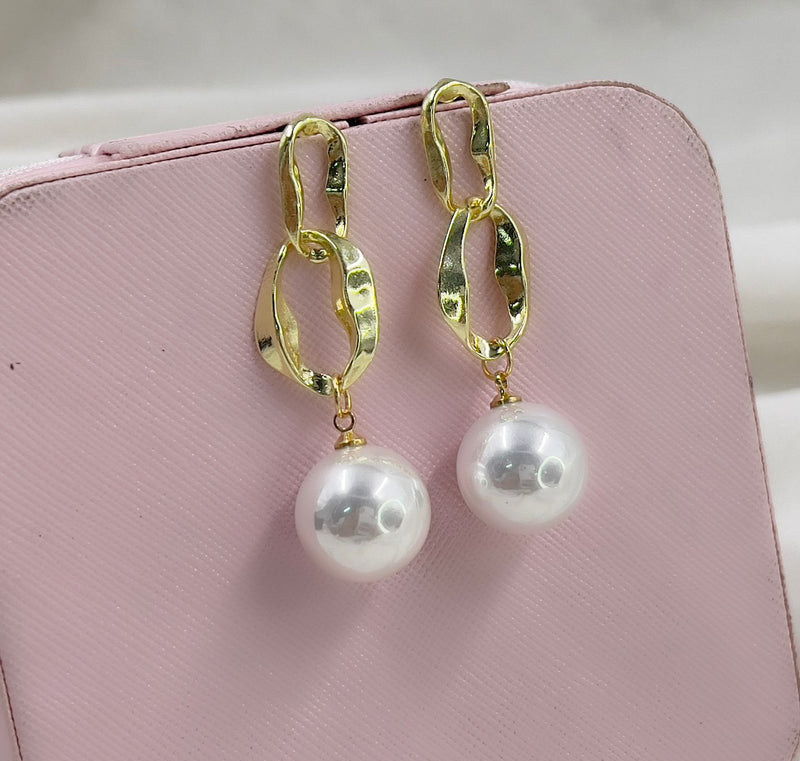 Chain Pearl Drop Earrings
