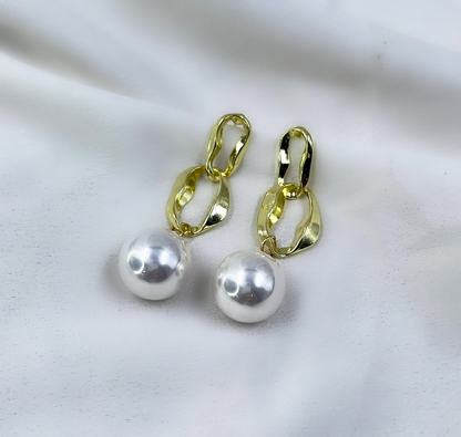 Chain Pearl Drop Earrings