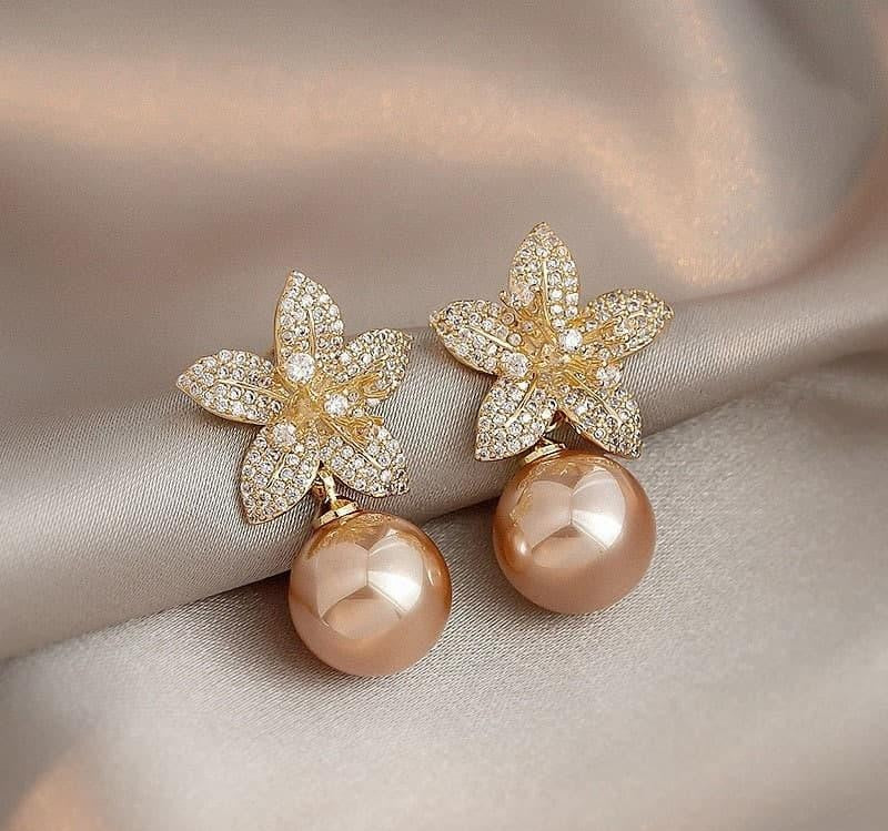 Flower Shinning Pearl Drop Earrings Pair
