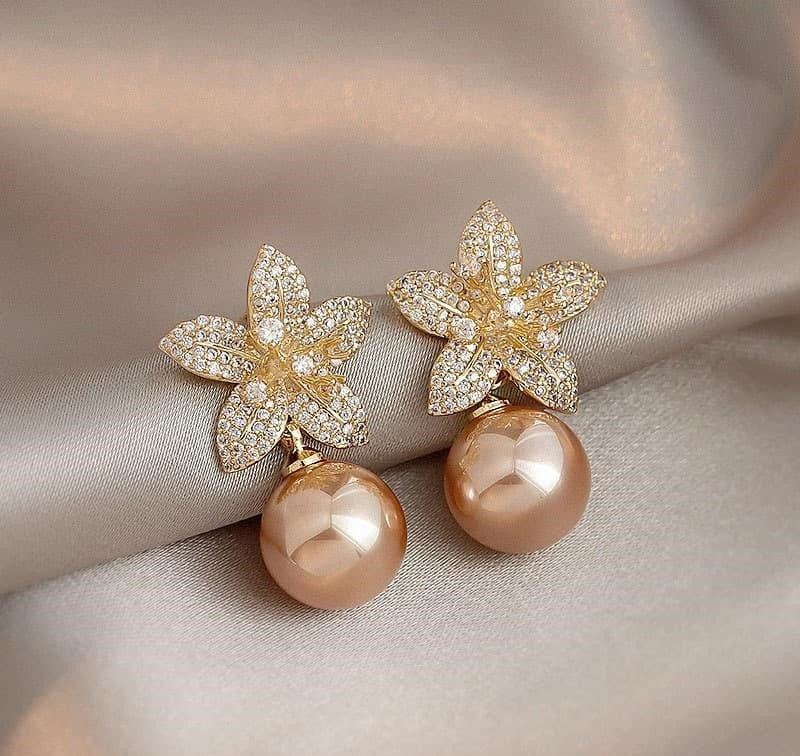 Flower Shinning Pearl Drop