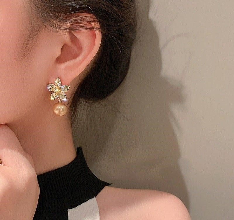Flower Shinning Pearl Drop