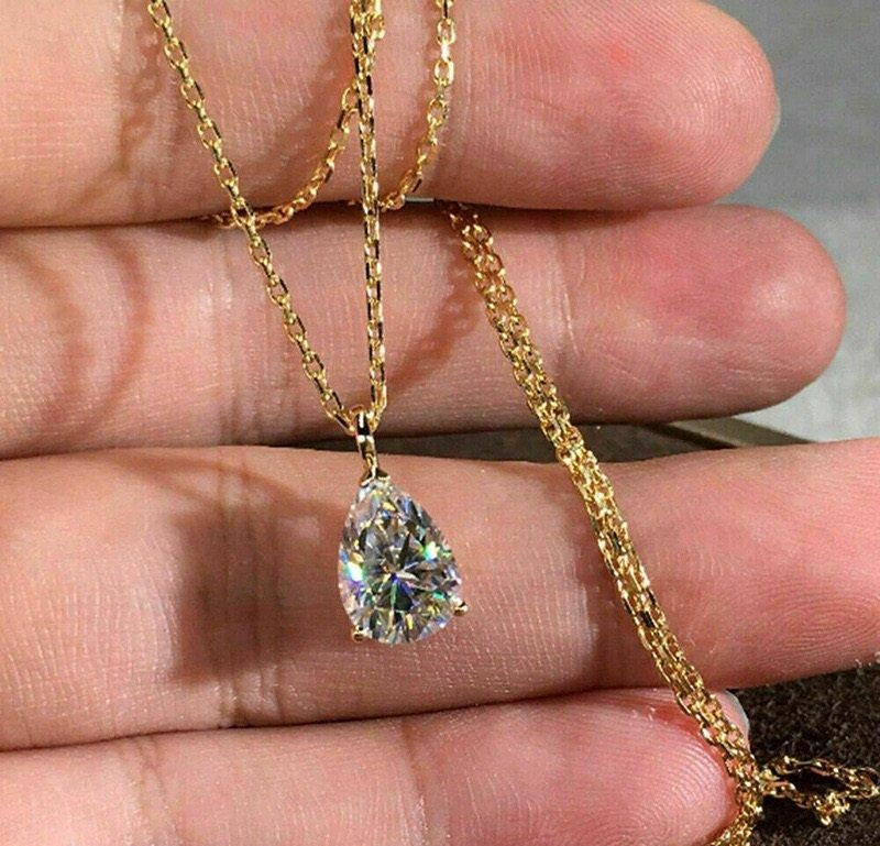 Tear Pendent With Chain